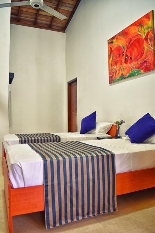 Volunteer Ceylon Appartement Ratnapura Buitenkant foto